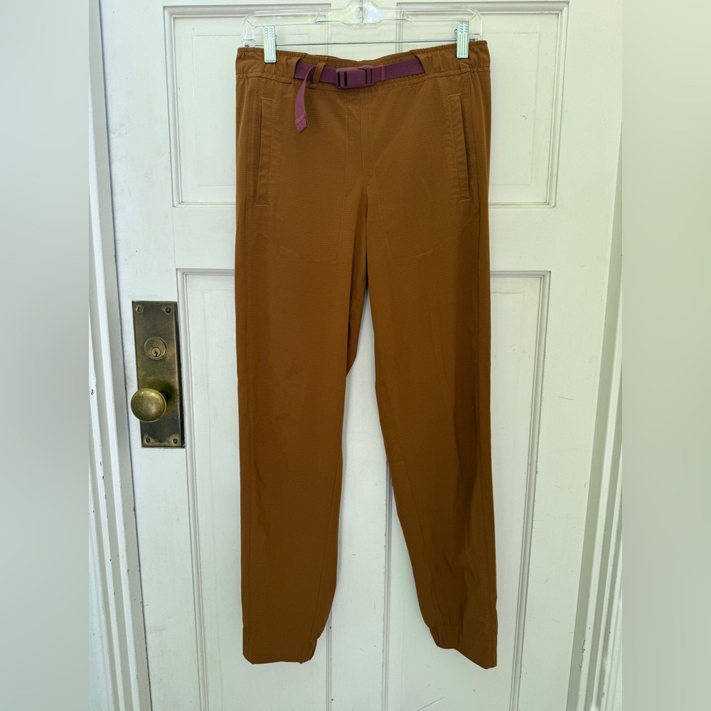 Title nine lightweight jogger